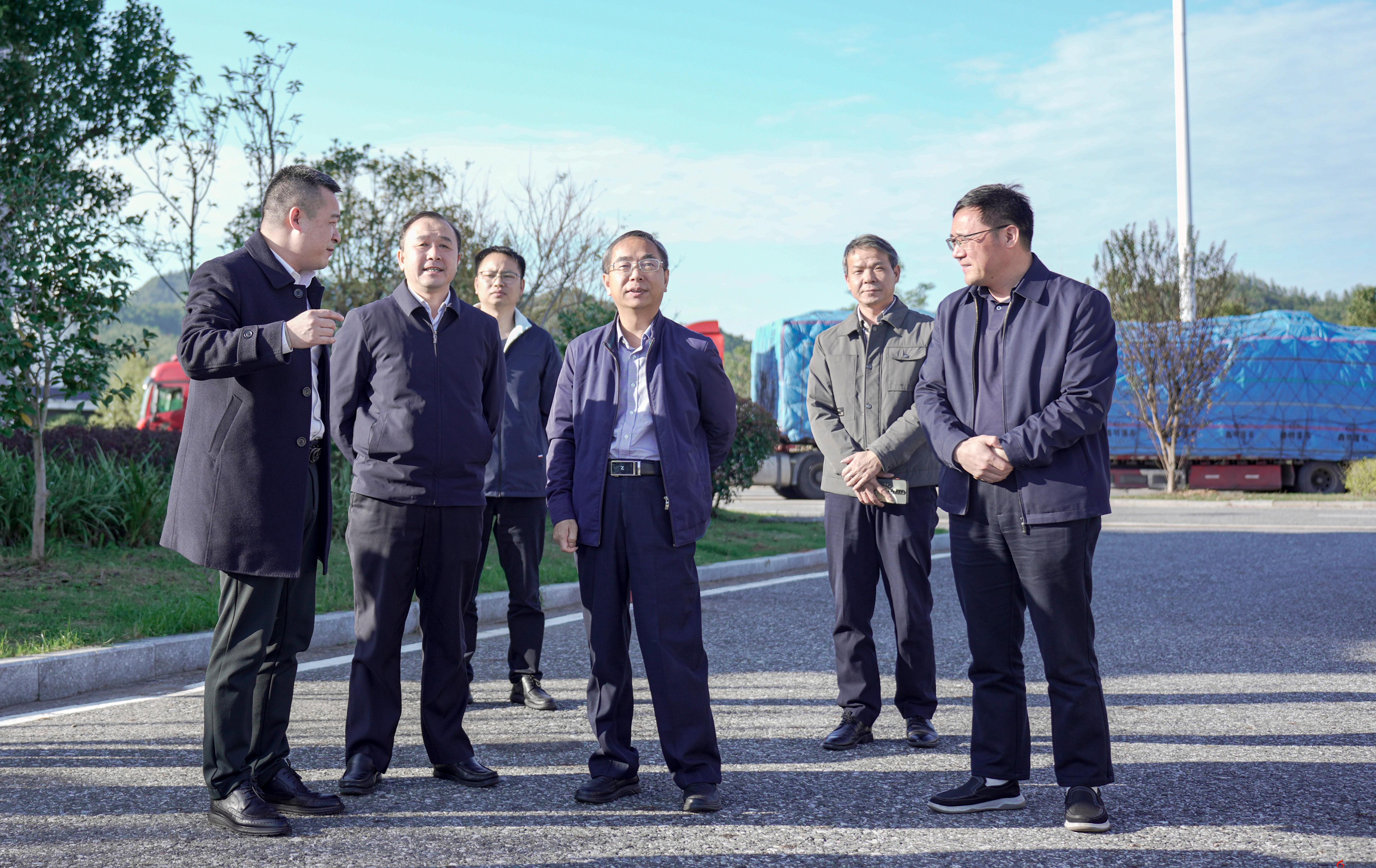 市國(guó)資委黨委書(shū)記、主任吳詩(shī)東到贛州交控集團(tuán)調(diào)研國(guó)企改革發(fā)展等工作